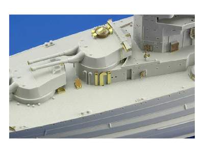 HMS Queen Elizabeth 1943 pt 5 - deck & main batteries 1/350 - Tr - image 4