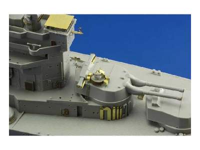 HMS Queen Elizabeth 1943 pt 5 - deck & main batteries 1/350 - Tr - image 11
