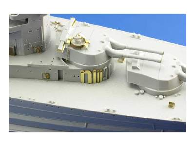 HMS Queen Elizabeth 1943 pt 5 - deck & main batteries 1/350 - Tr - image 12