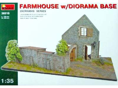 Farmhouse with Diorama Base - image 1