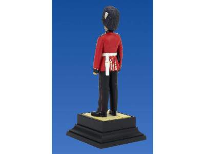 British Grenadier Queen’s Guards - image 8