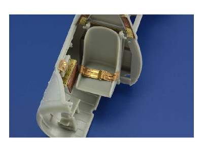 OS2U Kingfisher seatbelts 1/32 - Kitty Hawk - image 2