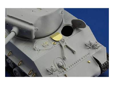 M4A3E8 1/35 - Tamiya - image 3