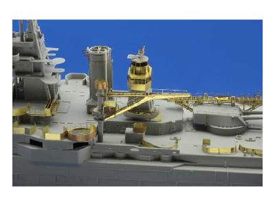 USS Texas pt.  3 superstructure 1/350 - Trumpeter - image 8