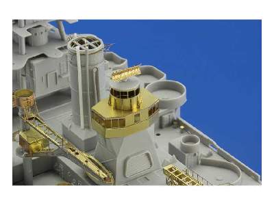 USS Texas pt.  3 superstructure 1/350 - Trumpeter - image 10