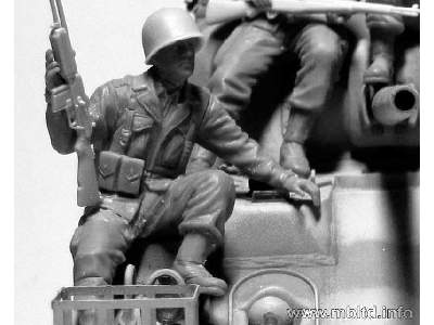 The 101st light company. US Paratroopers & British Tankman - image 12