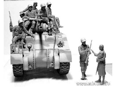 The 101st light company. US Paratroopers & British Tankman - image 20