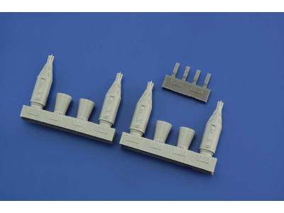 UB-32 rocket pods 1/72 - image 3