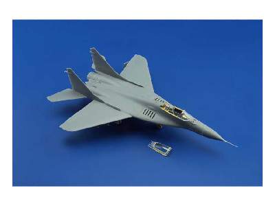 MiG-29A IZDELIYE 9-12 1/72 - Trumpeter - image 9