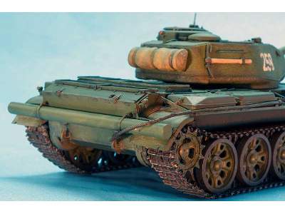 T-44M Soviet Medium Tank - image 128