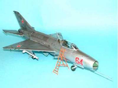 MiG-21 F-13 - image 3