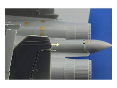 Su-33 exterior 1/48 - Kinetic - image 10