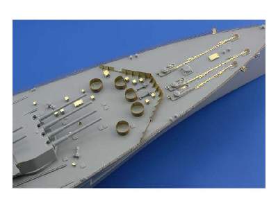 HMS King George V cranes & railings 1/350 - Tamiya - image 2