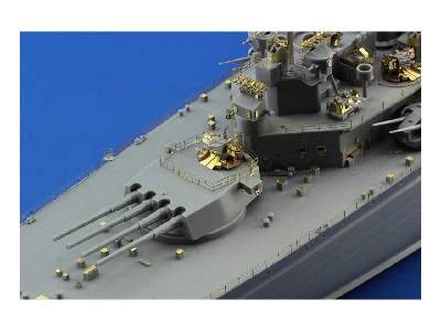 HMS King George V cranes & railings 1/350 - Tamiya - image 5