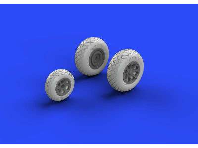 P-38 wheels 1/48 - Academy - image 3