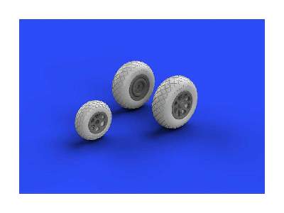 P-38 wheels 1/48 - Academy - image 8