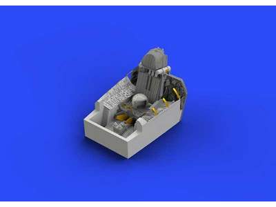 Su-27 cockpit 1/48 - Academy - image 1