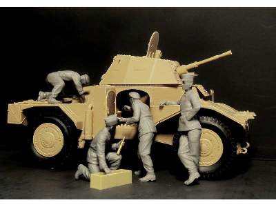 French Armoured Vehicle Crew - 1940 - image 3