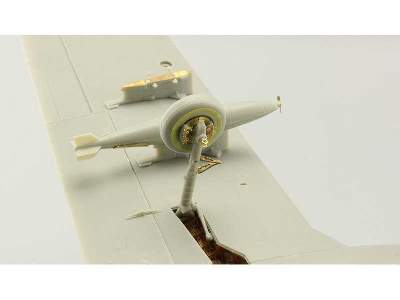 T-28B/ D Trojan undercarriage 1/32 - Kitty Hawk - image 6