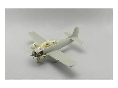 T-28B/ D Trojan exterior 1/32 - Kitty Hawk - image 2