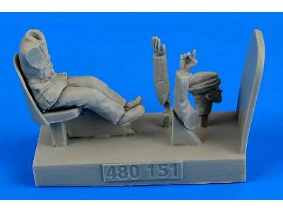 WWII RAF Driver for Bedford MWD - Airfix - image 1