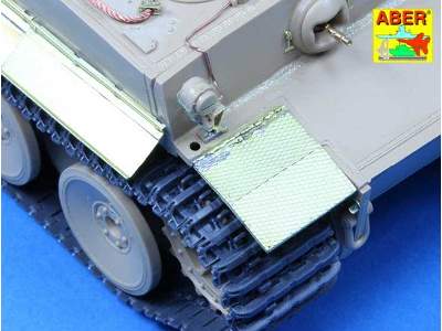 Fenders and exhaust covers for Tiger I for early model in Africa - image 3