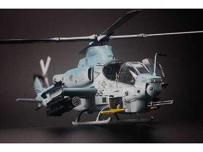 Bell AH-1Z Viper śmigłowiec szturmowy - image 3