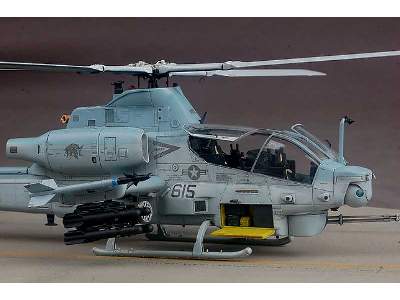 Bell AH-1Z Viper śmigłowiec szturmowy - image 12