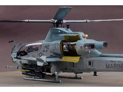 Bell AH-1Z Viper śmigłowiec szturmowy - image 13