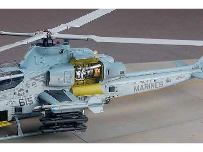 Bell AH-1Z Viper śmigłowiec szturmowy - image 15