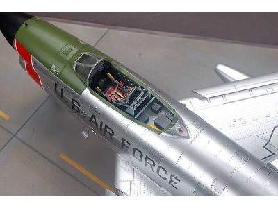 North American F-86D Sabre - image 4