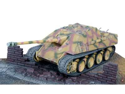 Sd.Kfz. 173 Jagdpanther w/diorama - image 1