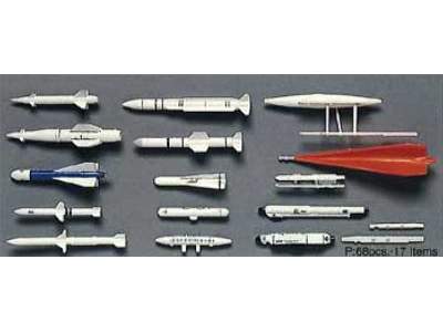 US Aircraft Weapons Iv - image 1