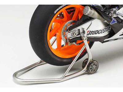 Repsol Honda RC213V'14 - image 10