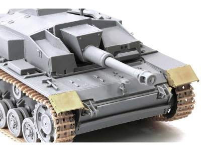 10.5cm StuH.42 Ausf.E/F - Smart Kit - image 25