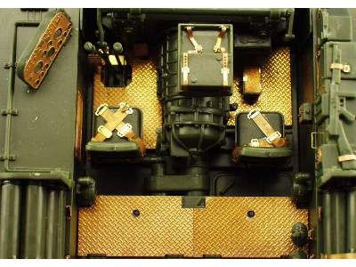 M-36 interior 1/35 - Academy - image 6