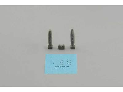 Mk.77 bombs 1/72 - image 3