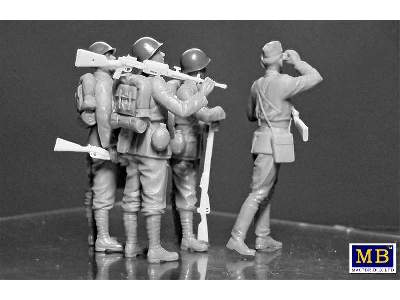 Italian military men - WWII era - image 7