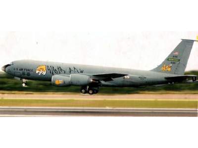 KC-135 R/FR Stratotanker - image 1