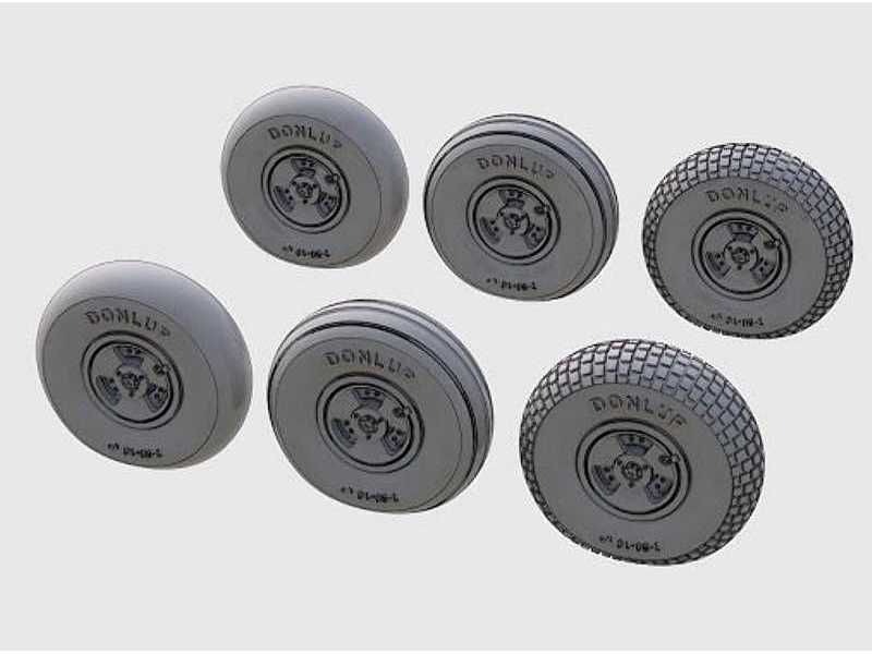 Spitfire 3-spoke wheels set/3 thread variant - image 1