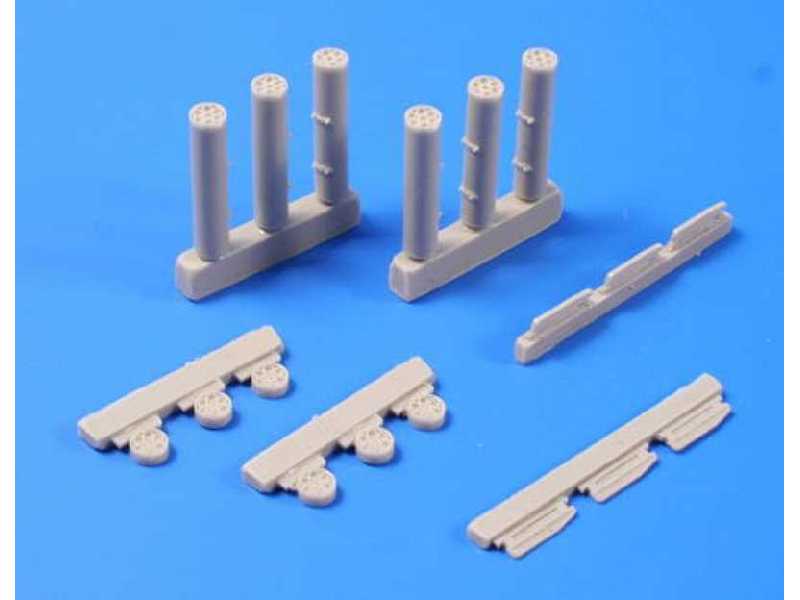 US M260 Hydra Rocket pod (6 pcs) 1/48 - image 1