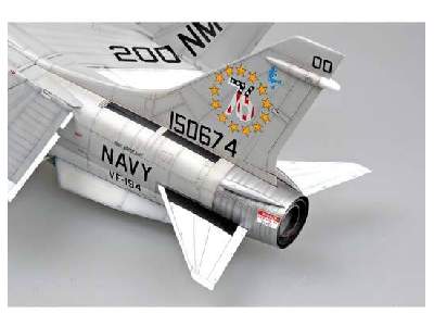 F-8J Crusader - image 3