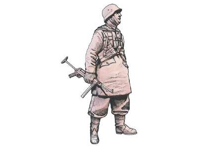 German SS soldier (Padded Jachet with Hood) Spring1943 - image 3