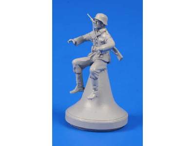 German WW II Motorcycle Rider for Tamiya kit - image 3