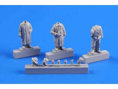 U-boat U-IX - Crew with Raincoats (3 figures) - image 7