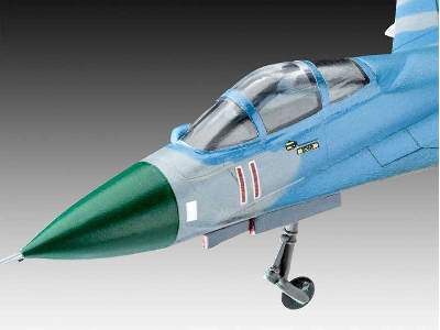 Suchoi Su-27 Flanker - image 3