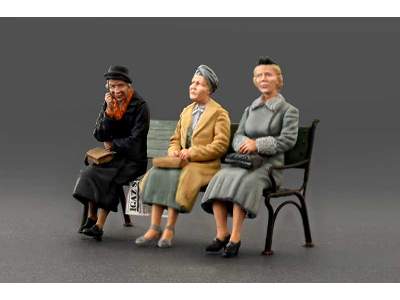 German Sitting Civilians '30s-'40s - image 10