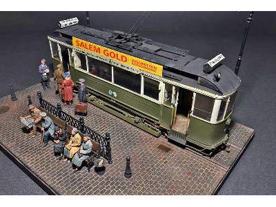 European Tramcar (StraBenbahn Triebwagen 641) w/Crew & Passenger - image 51