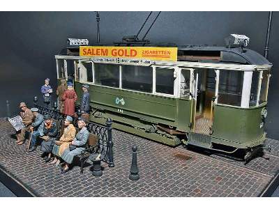 European Tramcar (StraBenbahn Triebwagen 641) w/Crew & Passenger - image 52