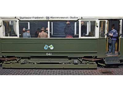 European Tramcar (StraBenbahn Triebwagen 641) w/Crew & Passenger - image 60